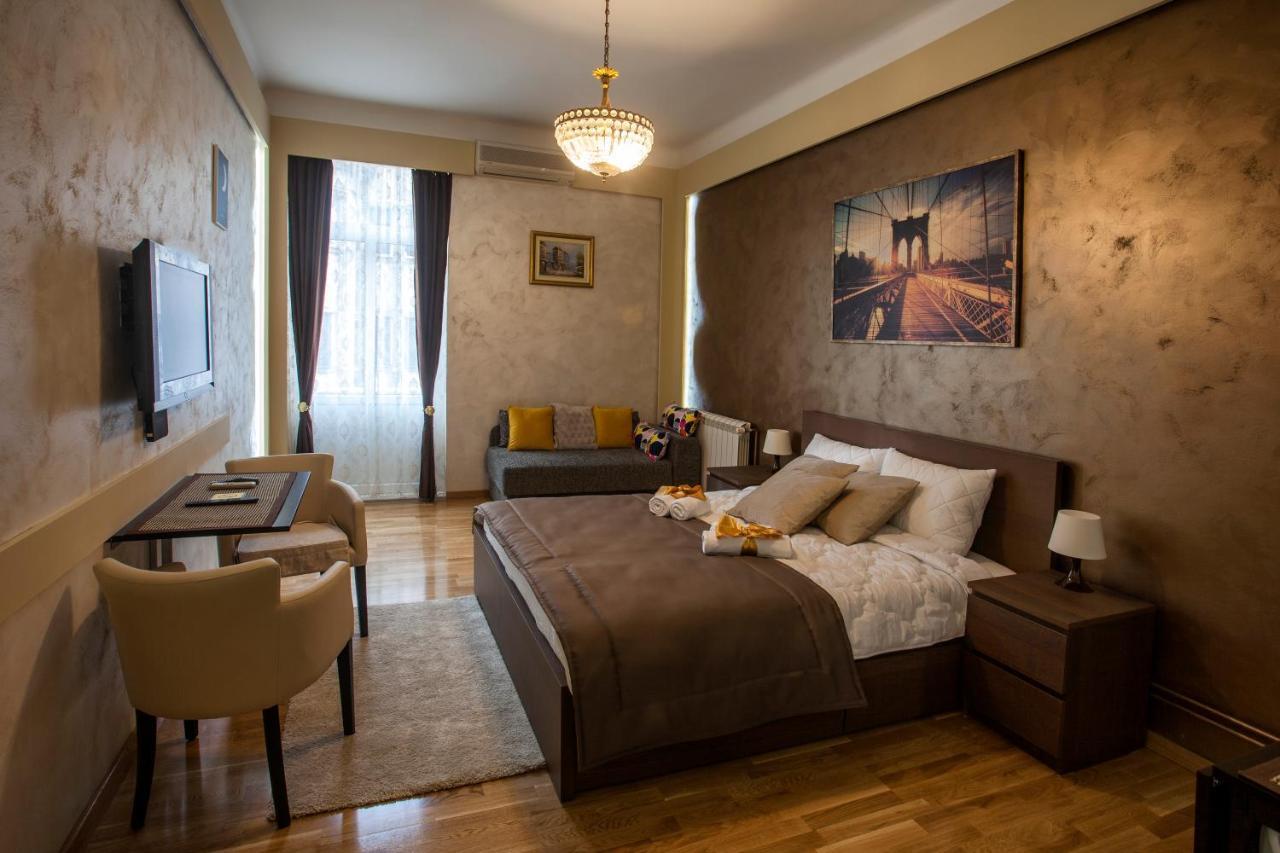 Knez Mihailova Apartment *