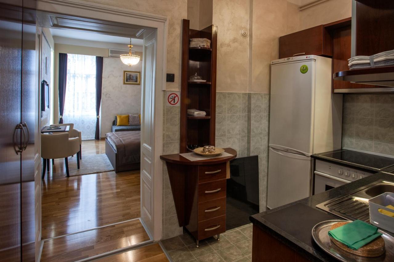 Knez Mihailova Apartment *